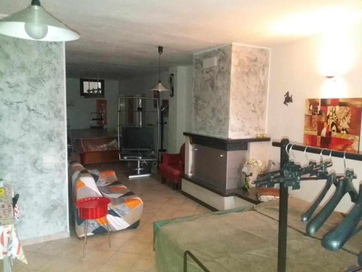 Apartmán Tana Per Gli Ospiti Terni Exteriér fotografie