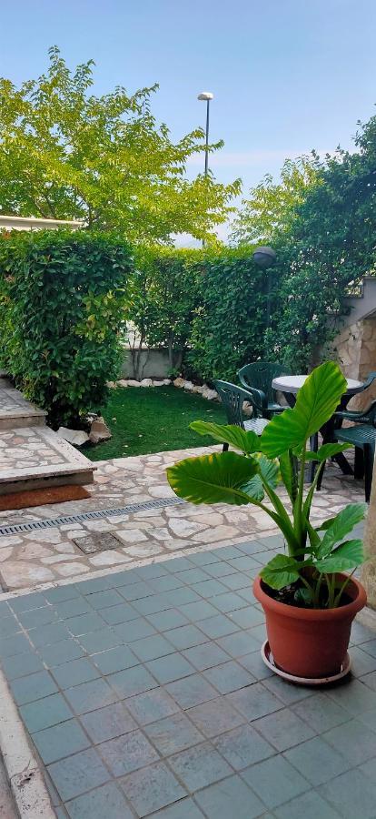 Apartmán Tana Per Gli Ospiti Terni Exteriér fotografie